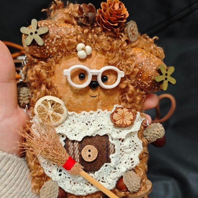 Curly Witch Pod Crossbody Bag