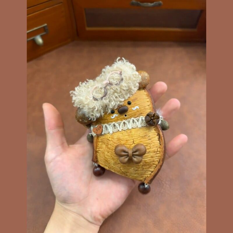 Curly-Hair Pod Baby – Love Bow Bear