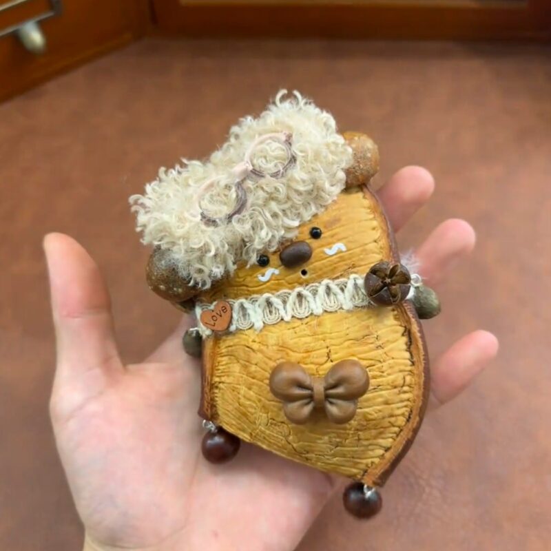 Curly-Hair Pod Baby – Love Bow Bear