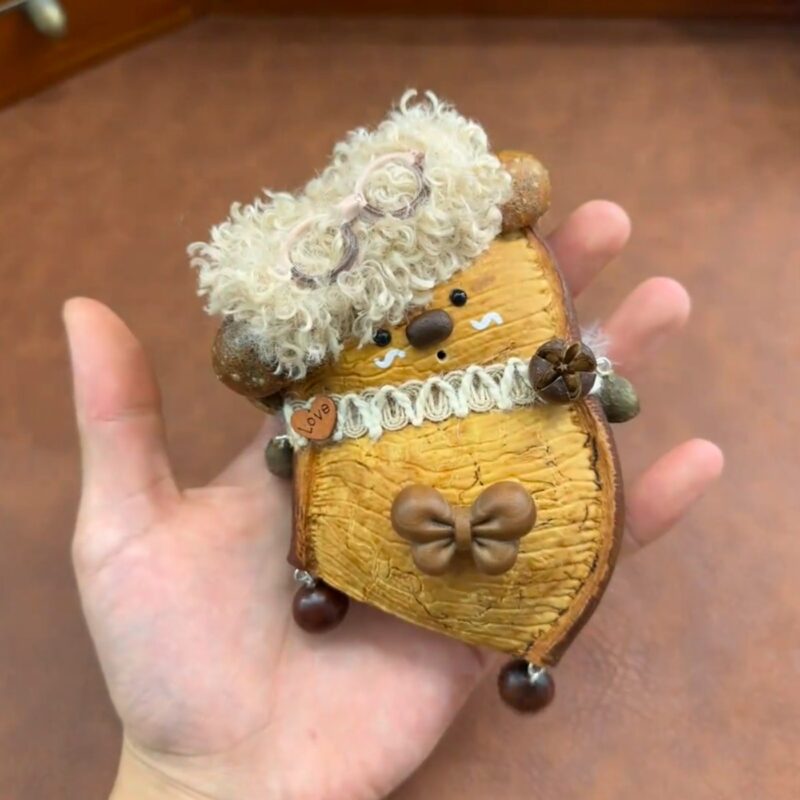 Curly-Hair Pod Baby – Love Bow Bear