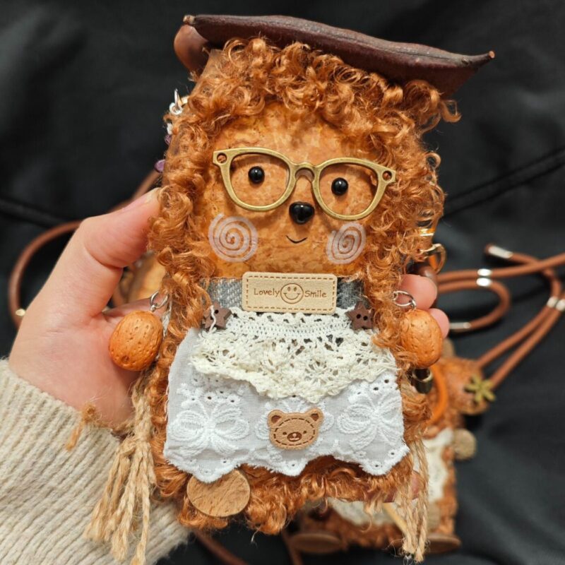 Curly Scholar Pod Crossbody Bag