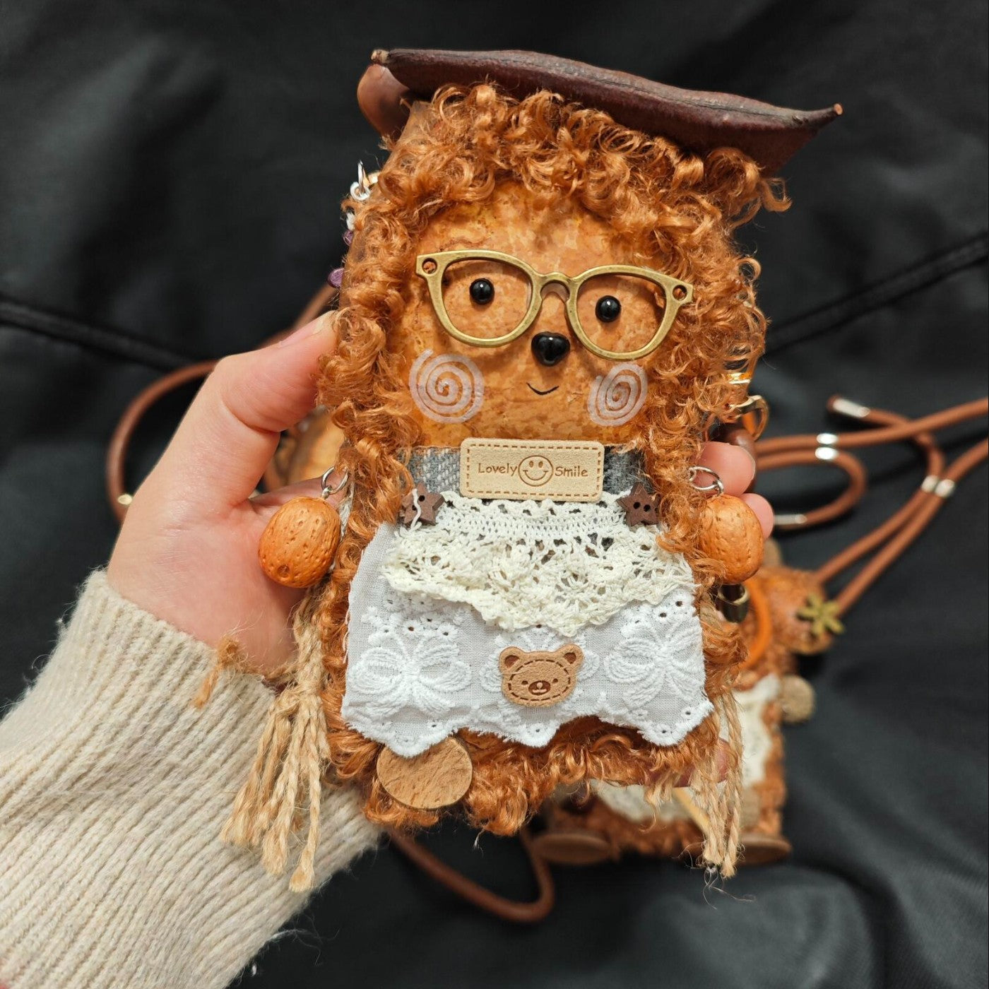 Curly Scholar Pod Crossbody Bag